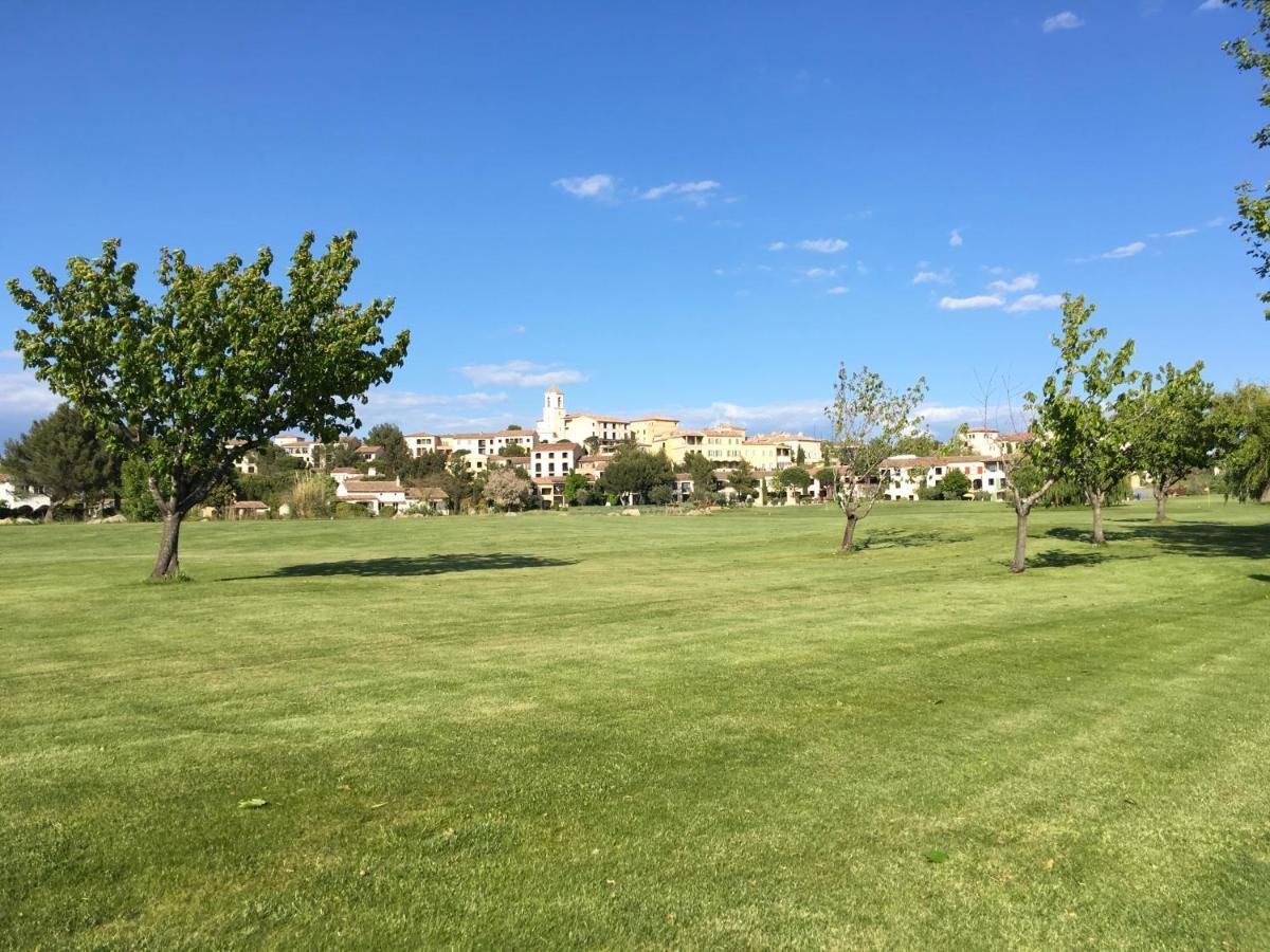 מאלמור Studio Sur Le Domaine Du Golf De Pont Royal מראה חיצוני תמונה